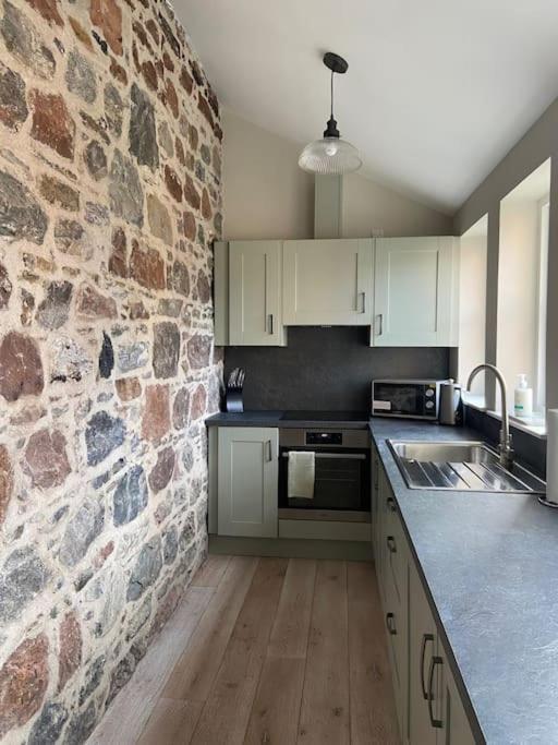 Signalman'S Cottage In Clachnaharry South Kessock Ngoại thất bức ảnh